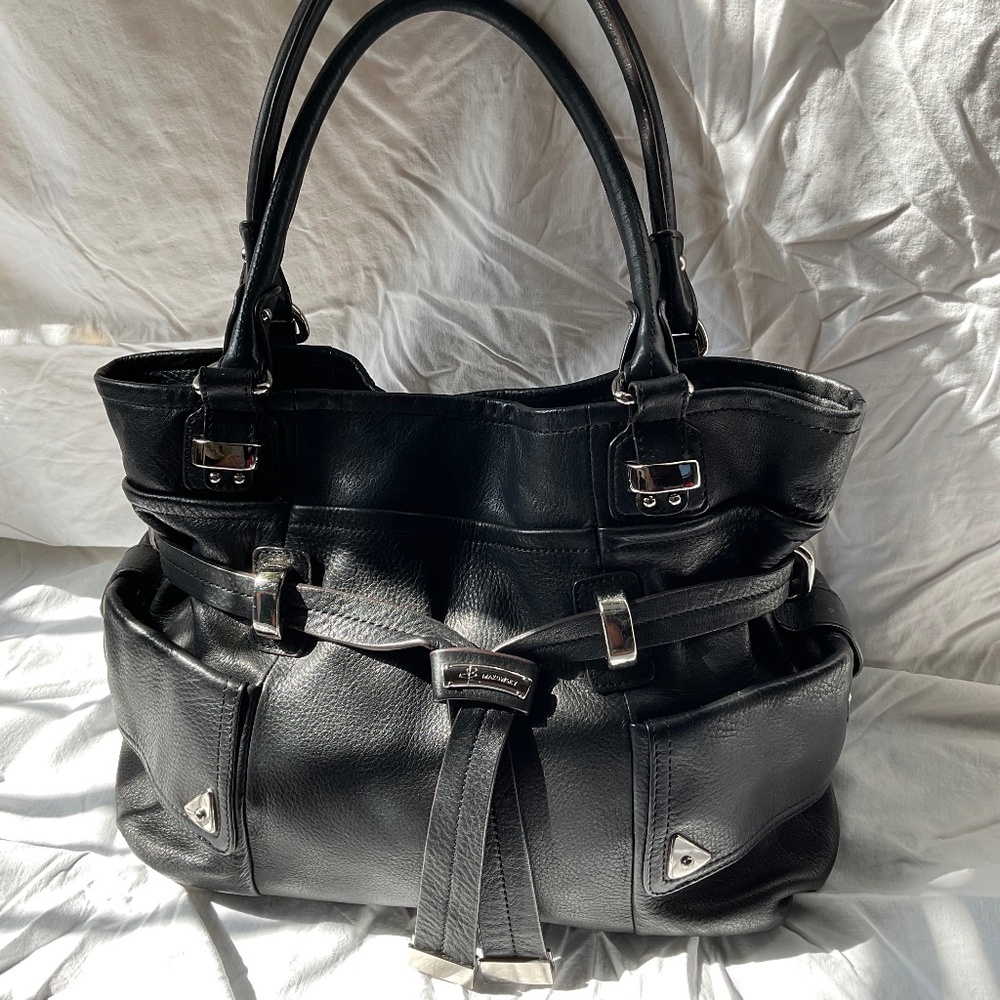 B. Makowsky Oversized Tote/Satchel